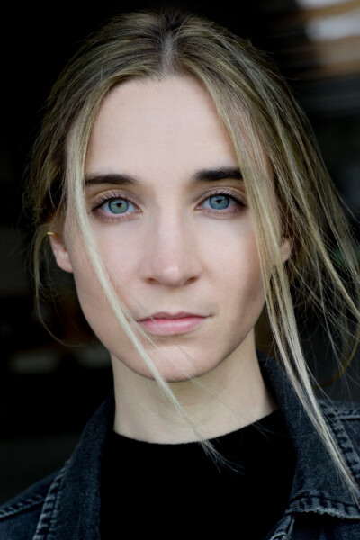 Schmidli, Alina 250423 196t fin AS KB Alina Schmidli Hochschule der Künste Bern (HKB) Studierende - Theater