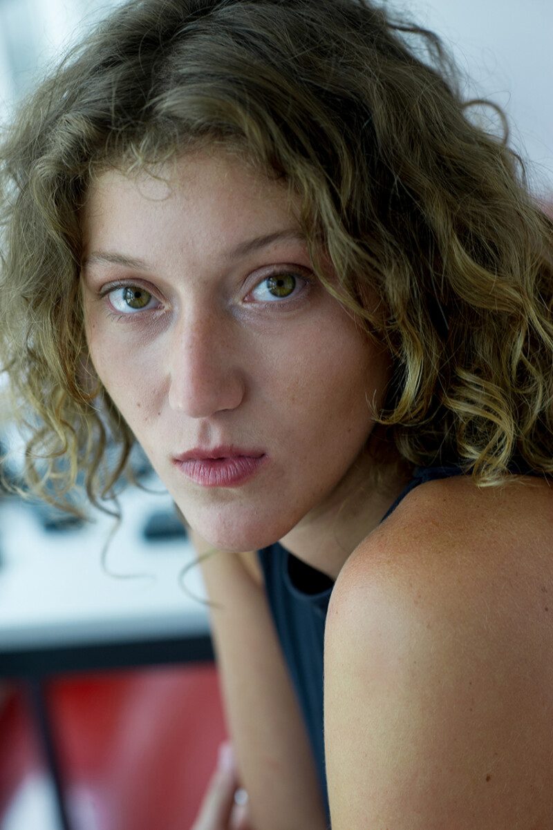 Idrányi, Sára 250909 825j MF Sara Idranyi 72dpi Hochschule der Künste Bern (HKB) Studierende - Theater